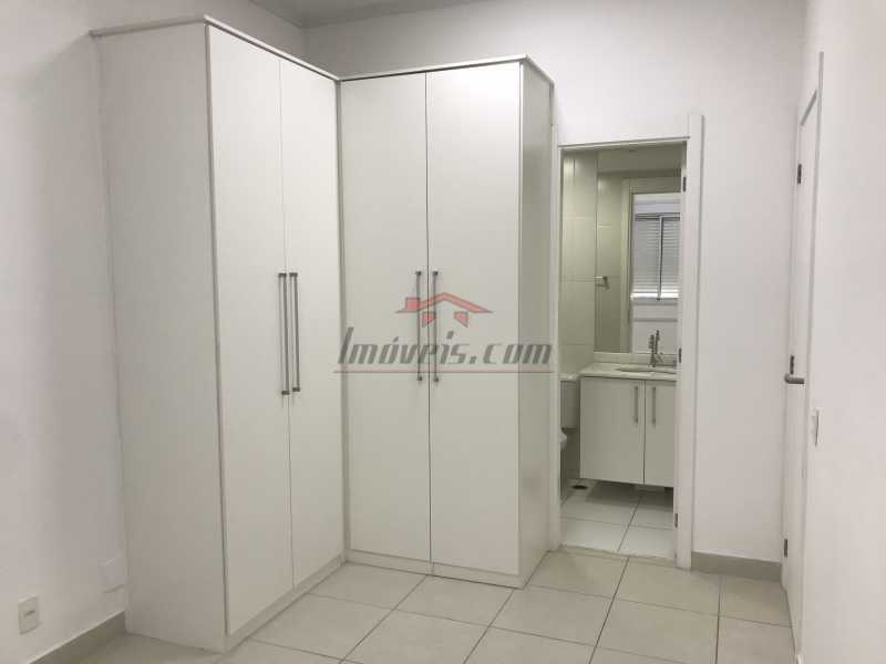 Apartamento à venda com 2 quartos, 61m² - Foto 14