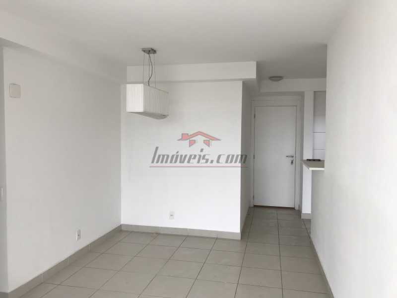 Apartamento à venda com 2 quartos, 61m² - Foto 7