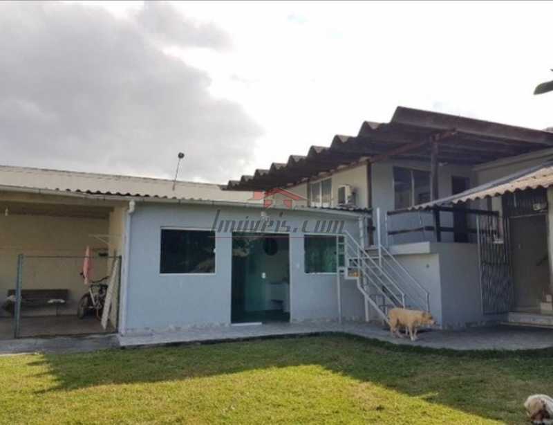 Casa à venda com 5 quartos, 150m² - Foto 1