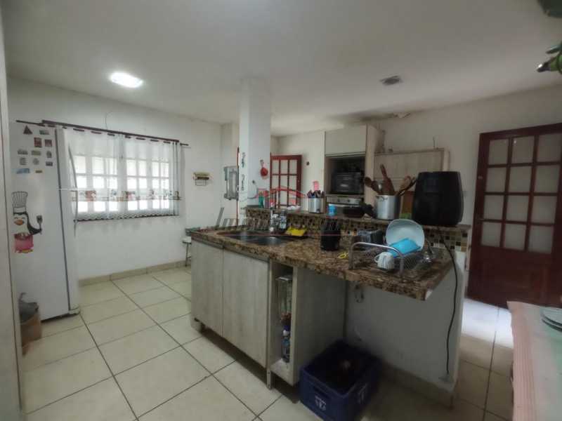 Casa à venda com 2 quartos, 180m² - Foto 11