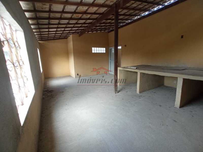 Casa à venda com 2 quartos, 180m² - Foto 25