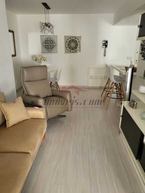 Apartamento à venda com 2 quartos, 67m² - Foto 4