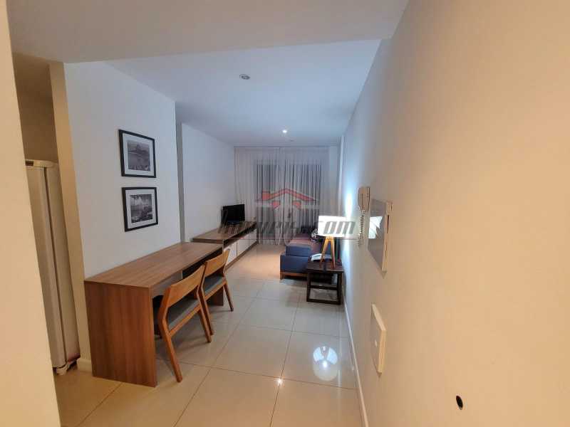 Apartamento à venda com 1 quarto, 37m² - Foto 2