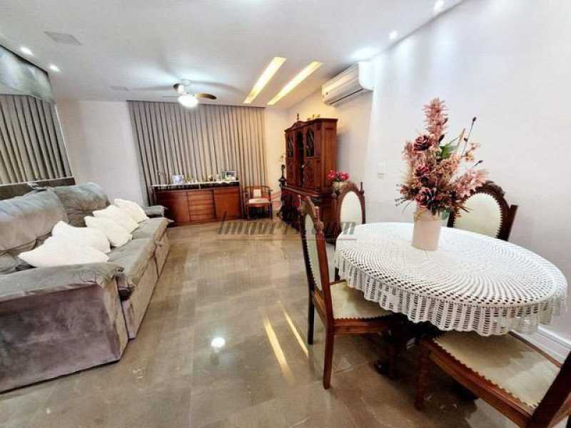 Casa à venda com 4 quartos, 165m² - Foto 3