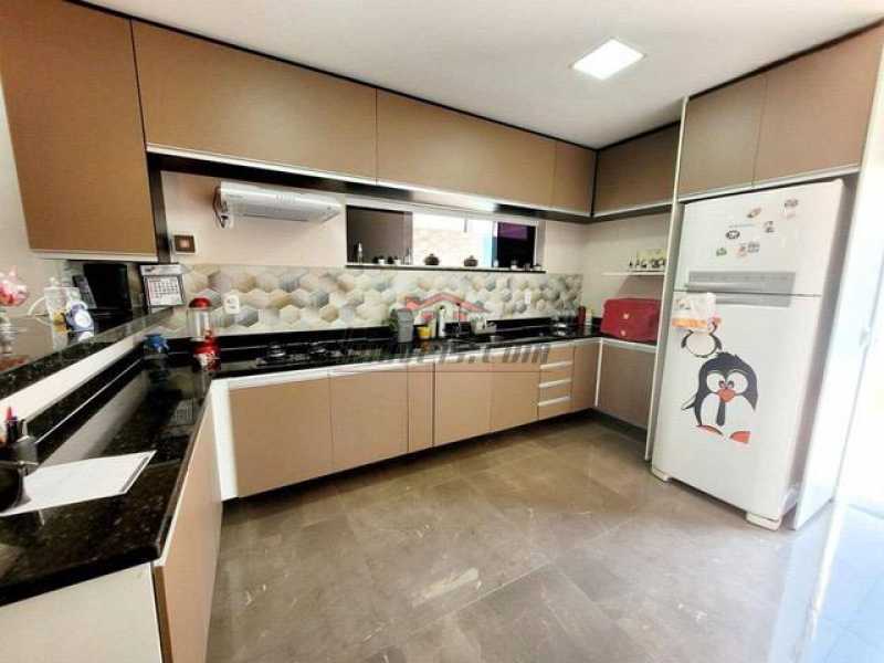 Casa à venda com 4 quartos, 165m² - Foto 16