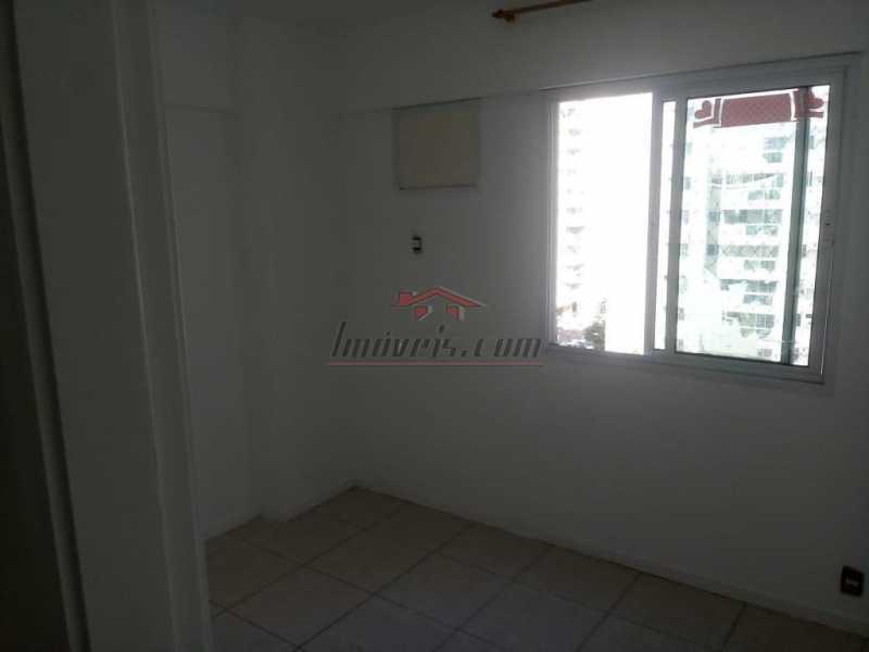 Apartamento à venda com 2 quartos, 70m² - Foto 9