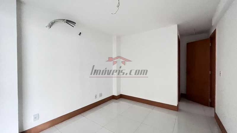 Apartamento à venda com 4 quartos, 200m² - Foto 14