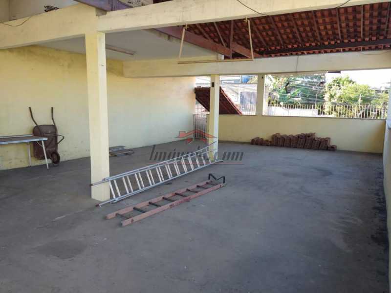 Casa à venda com 2 quartos, 360m² - Foto 11