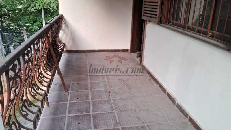 Apartamento à venda com 3 quartos, 136m² - Foto 2