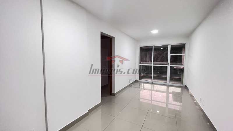 Apartamento à venda com 2 quartos, 57m² - Foto 2