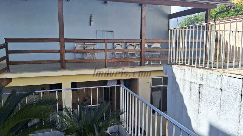 Casa à venda com 3 quartos, 220m² - Foto 24