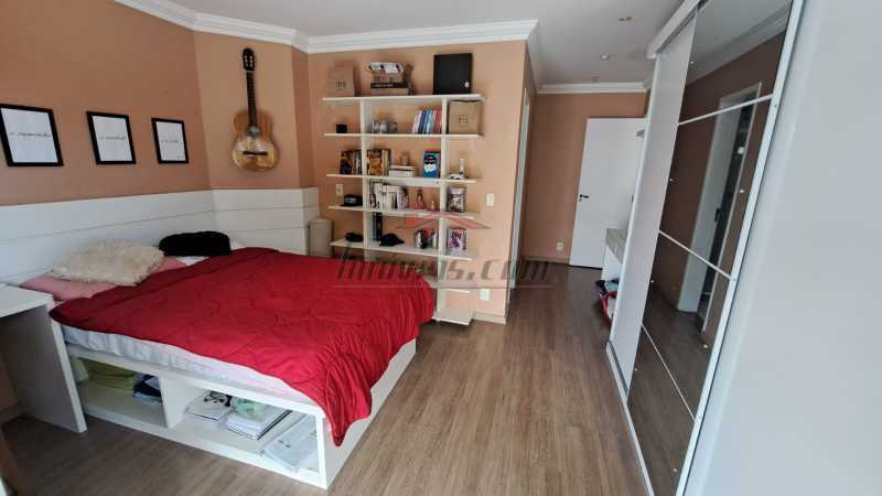 Casa de Condomínio à venda com 4 quartos, 700m² - Foto 16