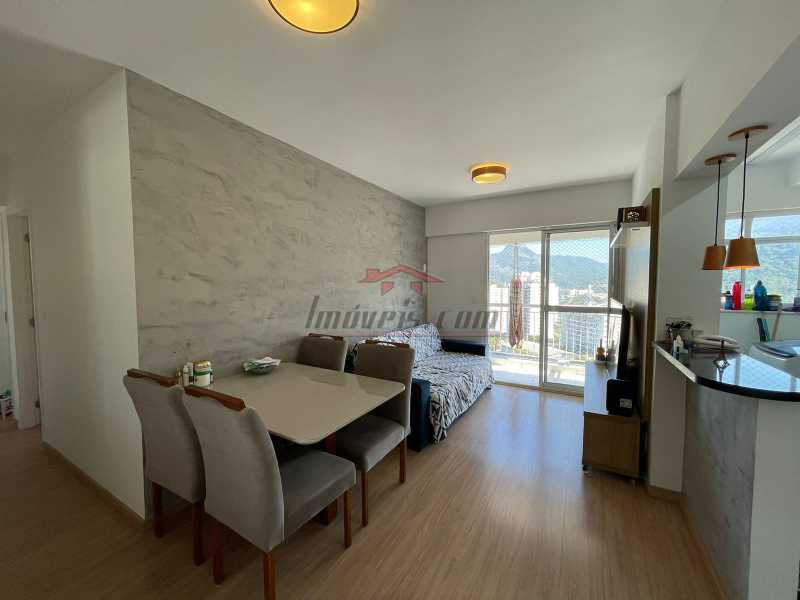 Apartamento à venda com 2 quartos, 60m² - Foto 3