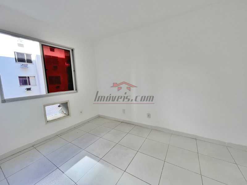 Apartamento à venda com 2 quartos, 64m² - Foto 8