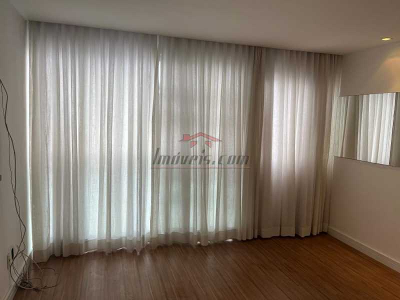 Apartamento à venda com 2 quartos, 104m² - Foto 3