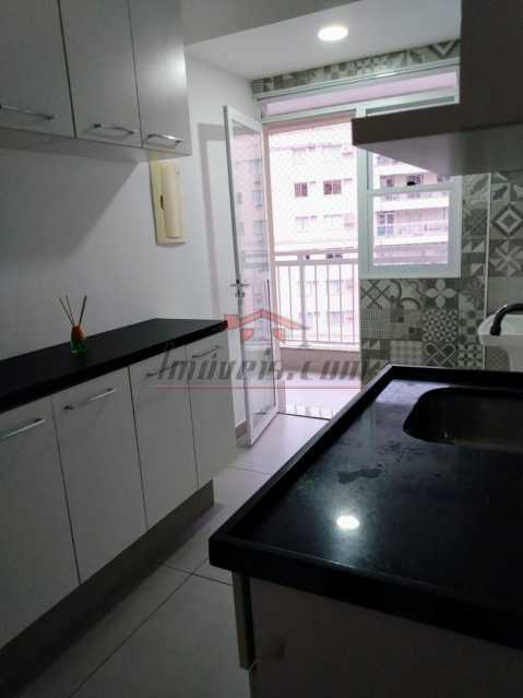 Apartamento à venda com 2 quartos, 64m² - Foto 11