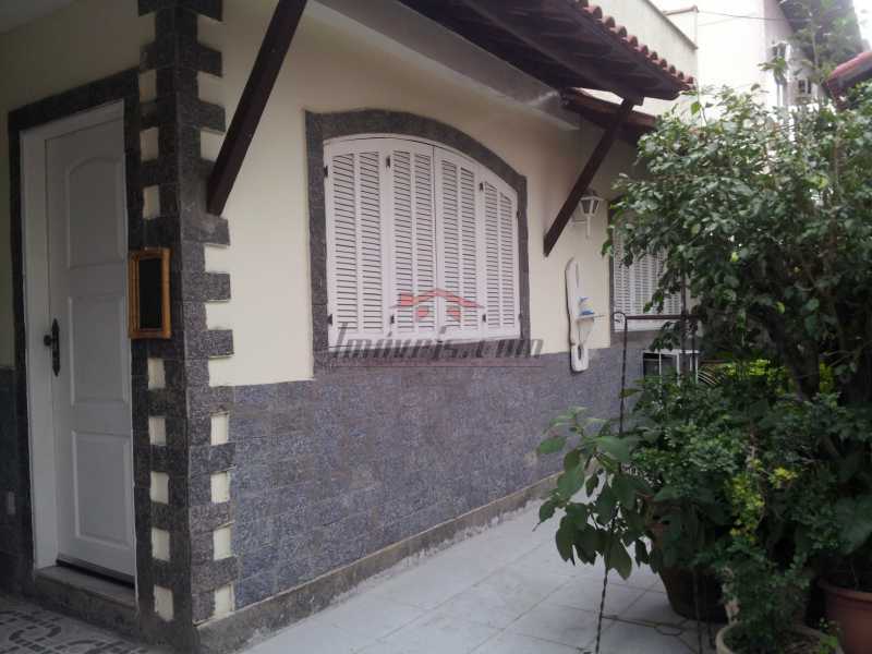 Casa à venda com 4 quartos, 188m² - Foto 1