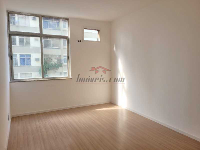 Apartamento à venda com 2 quartos, 70m² - Foto 10