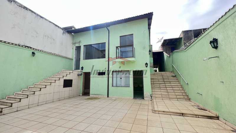 Casa à venda com 5 quartos, 289m² - Foto 1