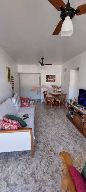 Apartamento à venda com 2 quartos, 75m² - Foto 2