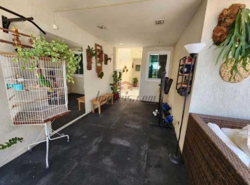 Casa de Condomínio à venda com 3 quartos, 250m² - Foto 16