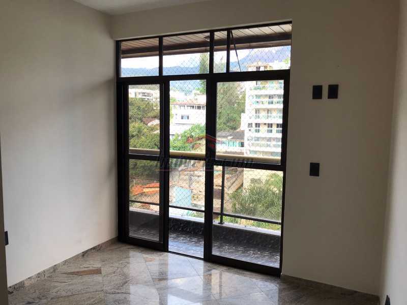 Apartamento à venda com 3 quartos, 227m² - Foto 9