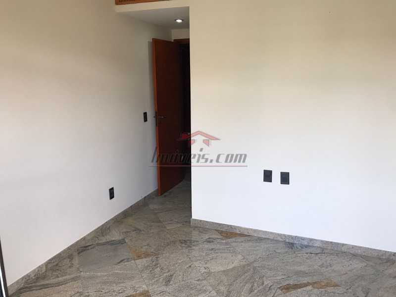 Apartamento à venda com 3 quartos, 227m² - Foto 12