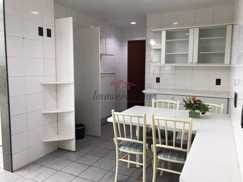 Apartamento à venda com 3 quartos, 227m² - Foto 20