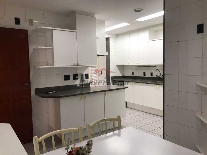 Apartamento à venda com 3 quartos, 227m² - Foto 21