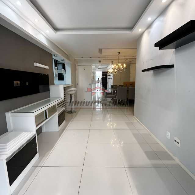 Apartamento à venda com 2 quartos, 67m² - Foto 4