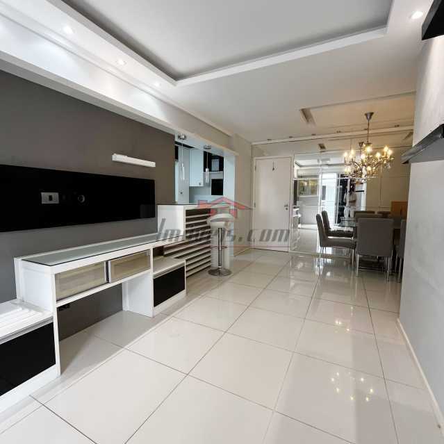 Apartamento à venda com 2 quartos, 67m² - Foto 5
