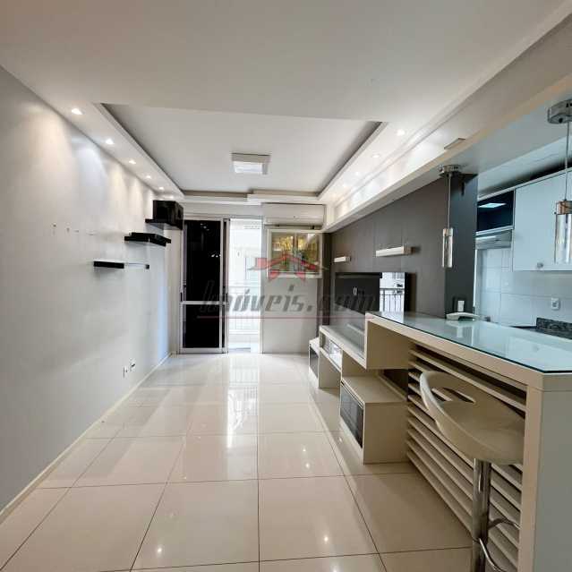 Apartamento à venda com 2 quartos, 67m² - Foto 3