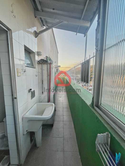 Cobertura à venda com 3 quartos, 245m² - Foto 14