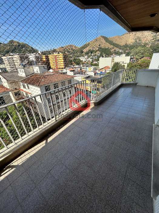 Apartamento à venda com 2 quartos, 98m² - Foto 2