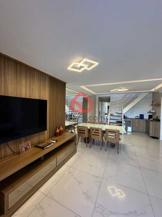 Cobertura, 4 quartos, 245 m² - Foto 2