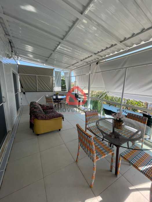 Cobertura, 3 quartos, 204 m² - Foto 2