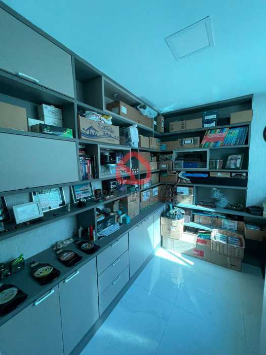 Cobertura, 3 quartos, 204 m² - Foto 13