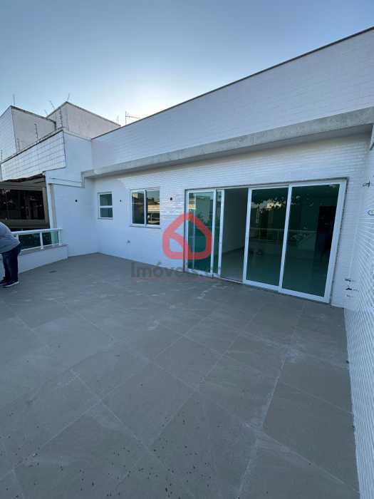 Cobertura, 3 quartos, 182 m² - Foto 2