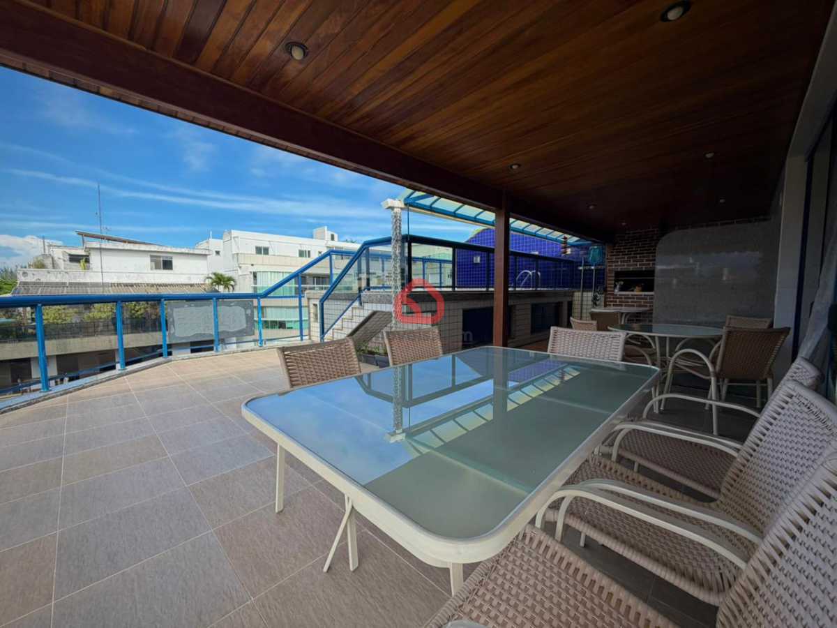 Cobertura, 3 quartos, 232 m² - Foto 2