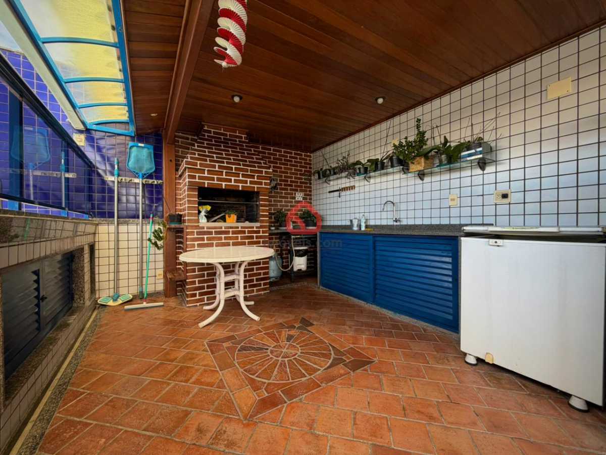 Cobertura, 3 quartos, 232 m² - Foto 5