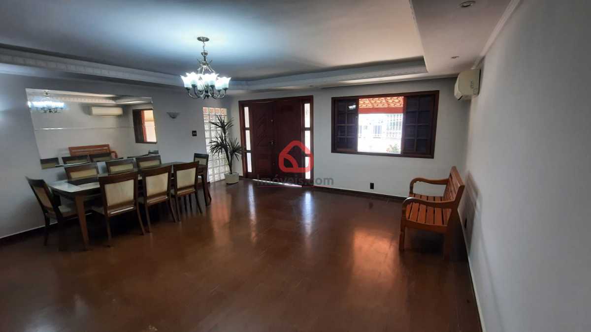 Casa, 4 quartos, 250 m² - Foto 4