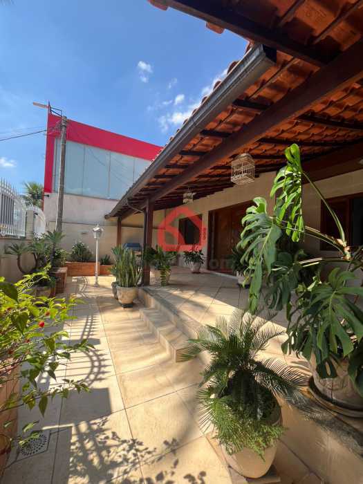 Casa, 4 quartos, 250 m² - Foto 1
