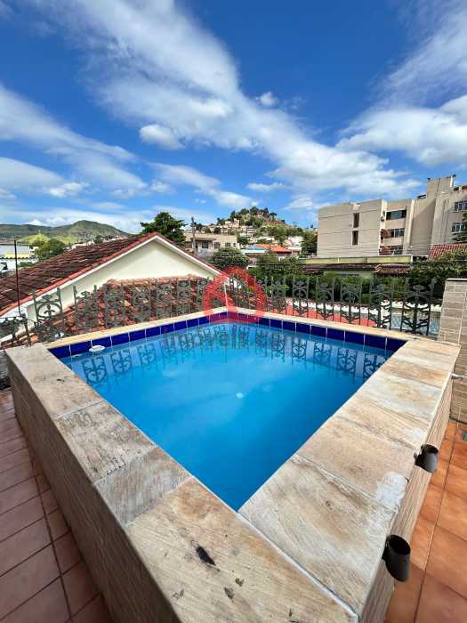 Casa, 3 quartos, 227 m² - Foto 1