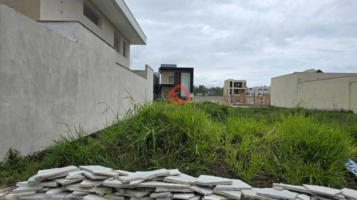 Terreno, 180 m² - Foto 1