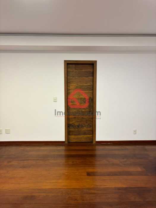 Apartamento, 3 quartos, 150 m² - Foto 27