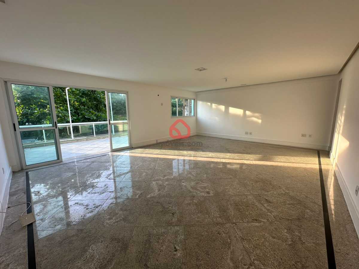 Apartamento, 3 quartos, 180 m² - Foto 1