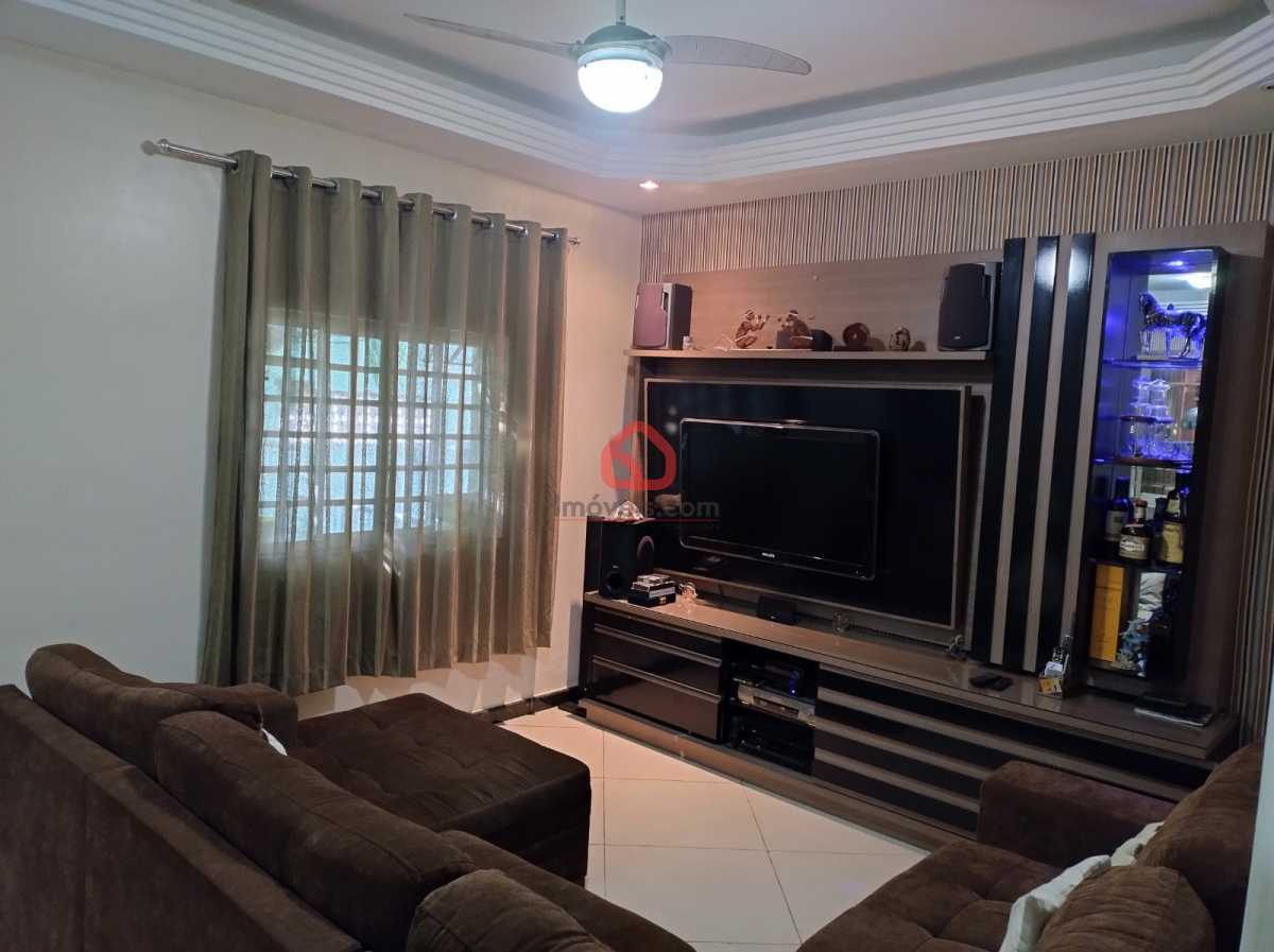 Casa, 3 quartos, 270 m² - Foto 1