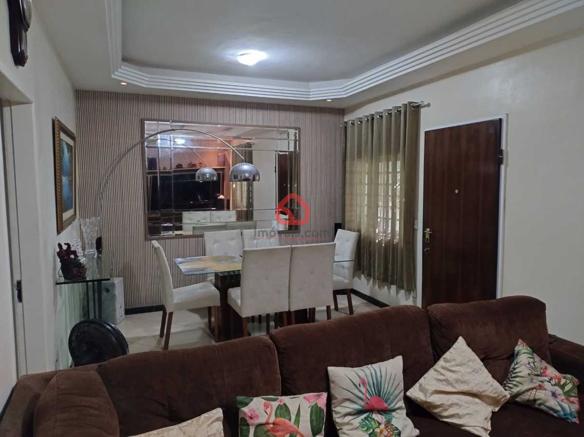 Casa, 3 quartos, 270 m² - Foto 2