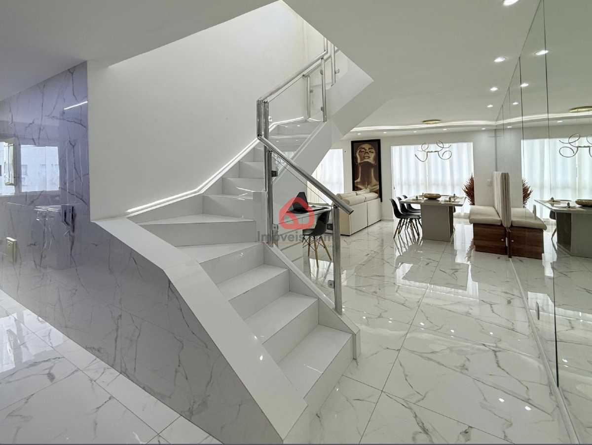 Cobertura, 3 quartos, 230 m² - Foto 8