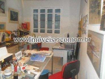 Casa à venda com 4 quartos, 350m² - Foto 2